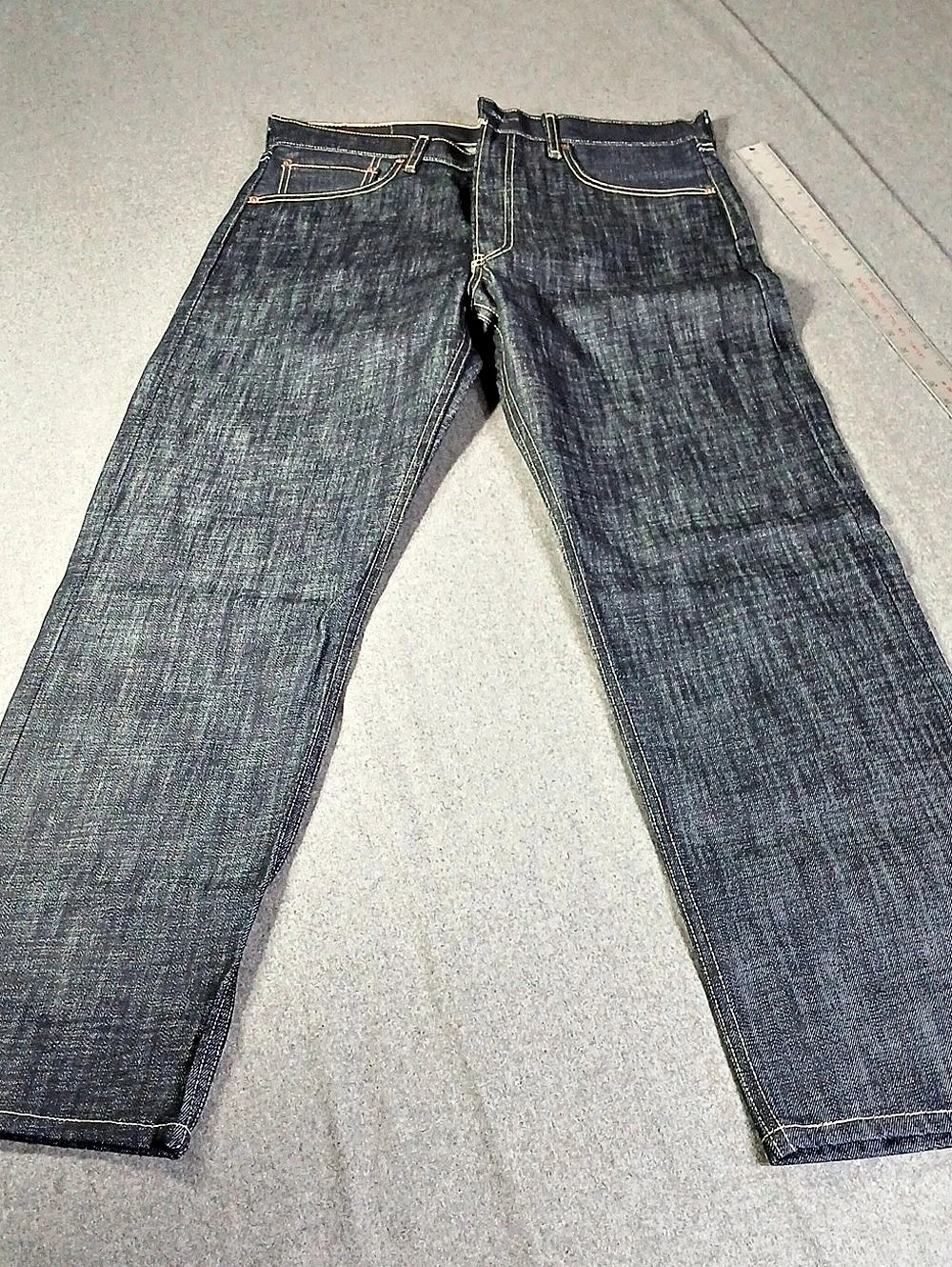 Levi's 501 Straight Leg Jeans Waist 34 Length 32 NWT